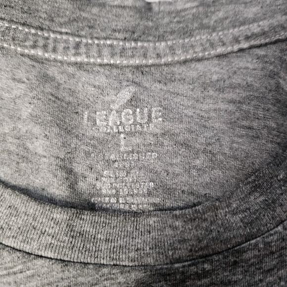 DEPAUL UNIVERSITY Grey Lightweight V Neck Tshirt Sz L Super Soft White Letters - Picture 6 of 6